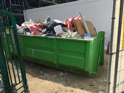 Wywóz odpadów i kontenery śmieci maj 2022