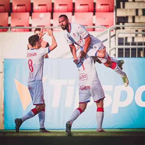 Wicemistrz Ekstraklasy ogrywa Spartak Trnawa wynikiem 2 do 0!