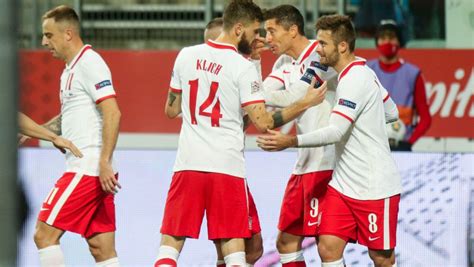 Naprawdę ciężka przeprawa kadry Polski w eliminacjach do przyszłorocznego mundialu! Reprezentanci naszej kadry narodowej zbliżyli się do grania w barażowych potyczkach po tym jak zwyciężyli reprezentację Albanii!
